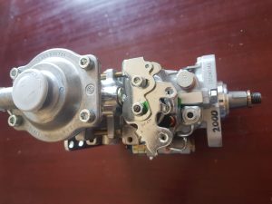 Bomba de inyección - motor CNH - excavadora Kobelco SK210-8